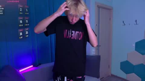 justTEEN online show from 20, 4, 2026