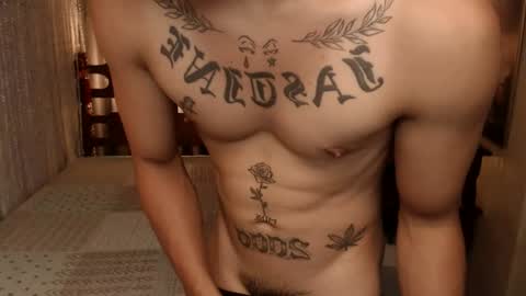 justine_hunk online show from 13, 6, 2026