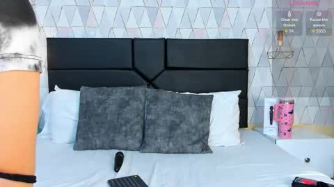 Justine online show from 26, 11, 2025