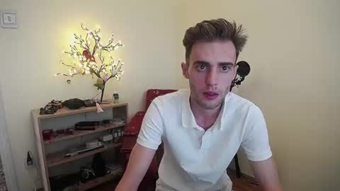 Snapshot of justinnordick chatting on 1, 7, 2026 Hologram Guy online show from 1, 7, 2026