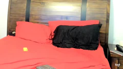 Snapshot of justmarriednsharing chatting on 19, 12, 2024 Riley and Jeff online show from 19, 12, 2024