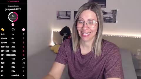 Julie online show from 26, 9, 2025