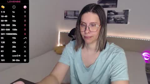 Julie online show from 6, 4, 2026