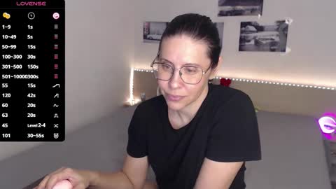 Julie online show from 12, 5, 2026