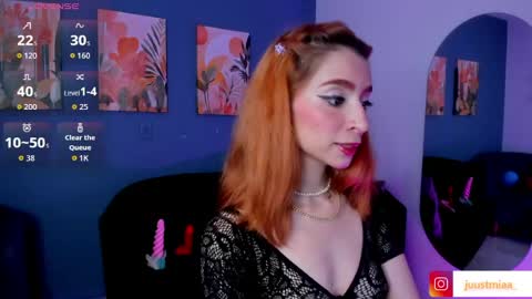 Snapshot of justmia_ chatting on 17, 7, 2026 Mia online show from 17, 7, 2026