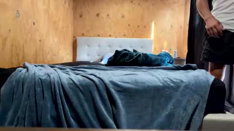 justmoresluts online show from 31, 1, 2026