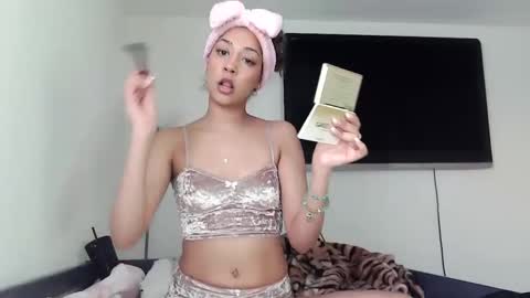 Snapshot of kaelagreen chatting on 20, 2, 2025 kaelagreen online show from 20, 2, 2025