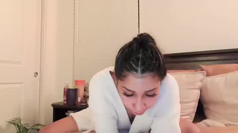 Snapshot of kaelagreen chatting on 19, 10, 2025 kaelagreen online show from 19, 10, 2025