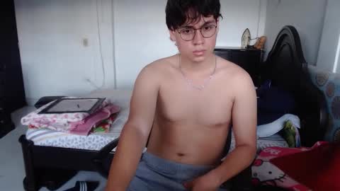 Snapshot of kafer_1022 chatting on 24, 11, 2025 kafer online show from 24, 11, 2025