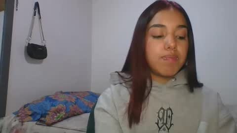 KAHELIINDEPENDENT MODEL online show from 8, 3, 2025