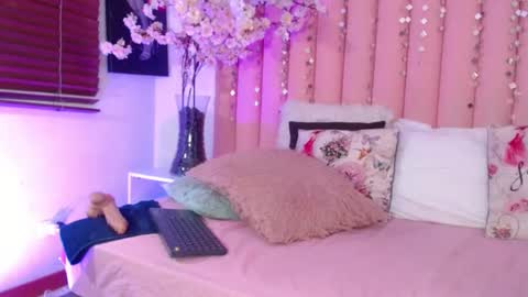 kailye Jones online show from 25, 1, 2025