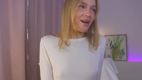 Snapshot of kailyginger chatting on 30, 5, 2026 My name is Mia Pleasures to see you Lets have good time together online show from 30, 5, 2026