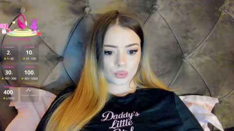 Snapshot of kailyn_moen01 chatting on 11, 10, 2025 Kailyn online show from 11, 10, 2025
