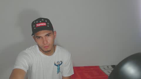 kalifah_ online show from 9, 4, 2026