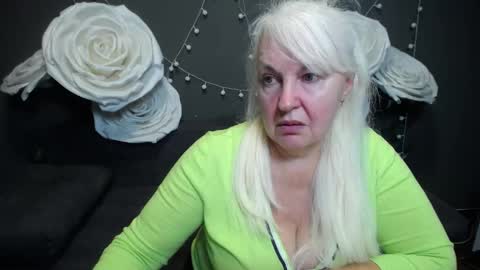 Snapshot of kamaliasim chatting on 25, 11, 2025 KamaliaSim online show from 25, 11, 2025