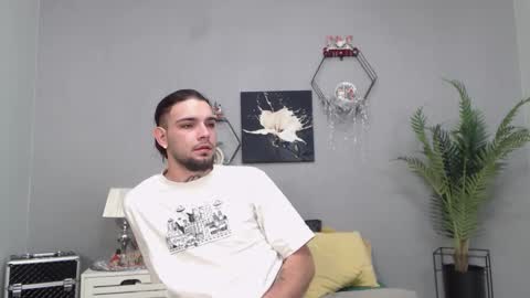 Snapshot of kanehunter chatting on 14, 12, 2025 Kane online show from 14, 12, 2025