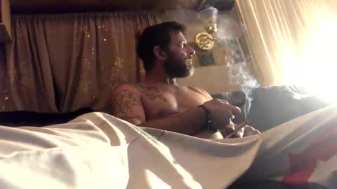 Snapshot of kaneisyours2420 chatting on 26, 10, 2025 Tucker online show from 26, 10, 2025