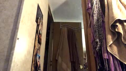 Snapshot of kaneisyours2420 chatting on 29, 10, 2025 Tucker online show from 29, 10, 2025