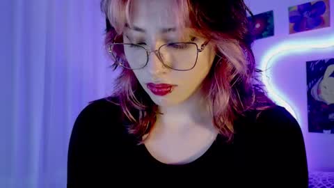   online show from 30, 11, 2025