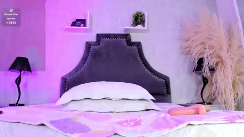 Snapshot of karelymitchel chatting on 2, 2, 2026 Karely online show from 2, 2, 2026