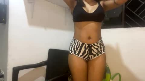 Snapshot of kariina_candy chatting on 28, 5, 2026 kariina candy and fox online show from 28, 5, 2026