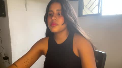 Snapshot of kariina_candy chatting on 28, 5, 2026 kariina candy and fox online show from 28, 5, 2026