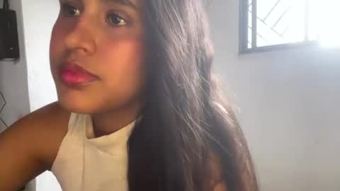 Snapshot of kariina_candy chatting on 18, 6, 2026 kariina candy and fox online show from 18, 6, 2026