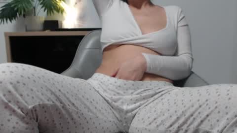 Snapshot of karin_lover chatting on 6, 5, 2026 You can call me K online show from 6, 5, 2026