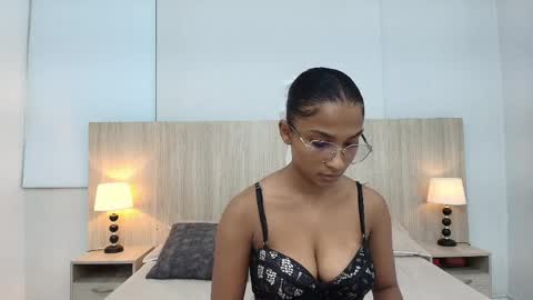 Karina Calderon online show from 9, 4, 2026