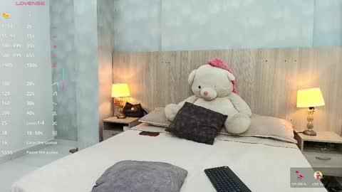 Karina Calderon online show from 29, 4, 2026