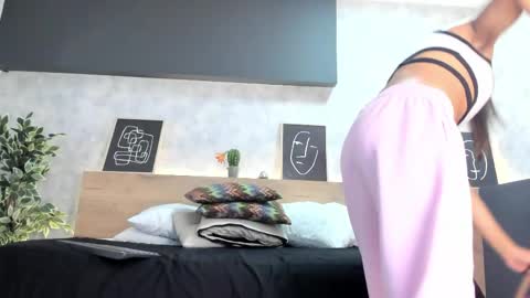 Snapshot of karina_gomez_18 chatting on 14, 5, 2026 Kari online show from 14, 5, 2026