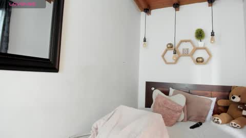 Karina online show from 4, 2, 2025