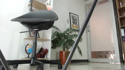 Karin online show from 10, 2, 2025