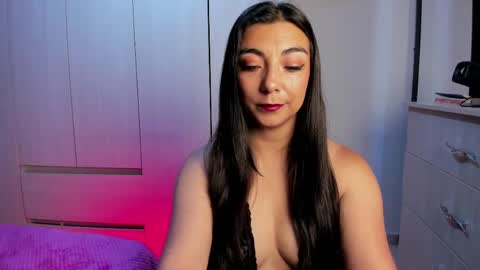 Snapshot of karla_hernandez chatting on 8, 4, 2026 Karla online show from 8, 4, 2026