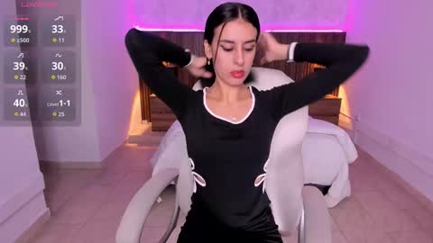 Snapshot of karlaa_james chatting on 27, 10, 2025 Karlaa  online show from 27, 10, 2025