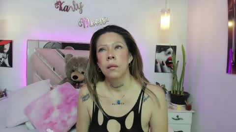 Snapshot of karly_moonn chatting on 5, 6, 2026 Karly Moonns online show from 5, 6, 2026