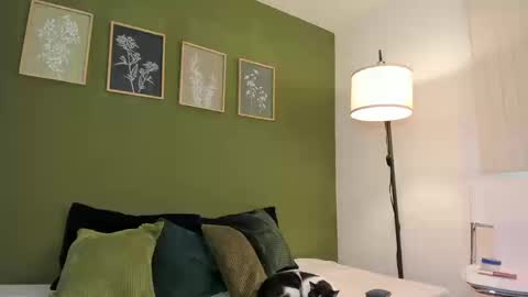 Karlye online show from 10, 9, 2025