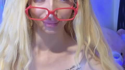 Julia online show from 12, 3, 2026