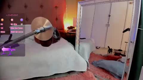 Snapshot of karol_page1 chatting on 14, 6, 2026 KAROL online show from 14, 6, 2026