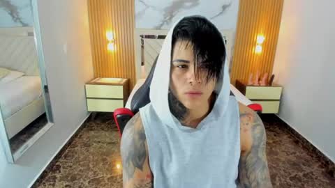 Snapshot of karolandluna chatting on 1, 7, 2026 Karol and Luna online show from 1, 7, 2026