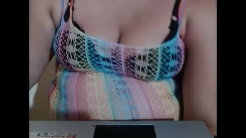Snapshot of karolbb21 chatting on 1, 2, 2026 karolbb21 online show from 1, 2, 2026