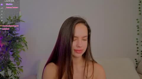 Snapshot of karoledemara chatting on 5, 6, 2026 Molly online show from 5, 6, 2026