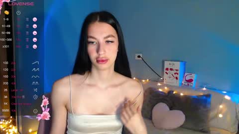 Kira online show from 7, 4, 2026