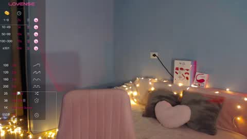 Snapshot of karolina_hottie_ chatting on 22, 6, 2026 Kira online show from 22, 6, 2026