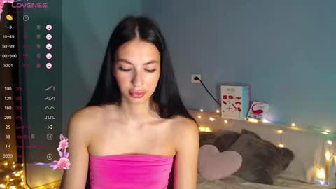 Snapshot of karolina_hottie_ chatting on 4, 7, 2026 Kira online show from 4, 7, 2026