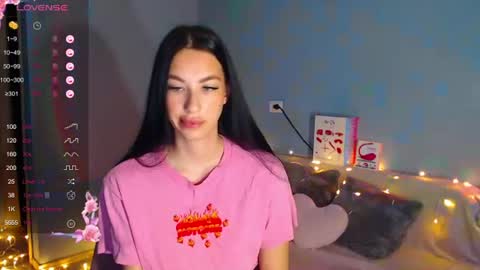 Snapshot of karolina_hottie_ chatting on 14, 7, 2026 Kira online show from 14, 7, 2026
