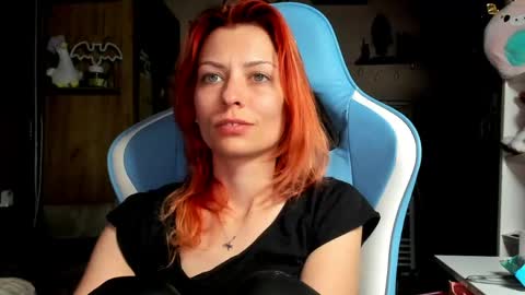 karoline121 online show from 15, 4, 2026