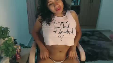 Snapshot of karolinecute chatting on 5, 1, 2025 karolinecute online show from 5, 1, 2025