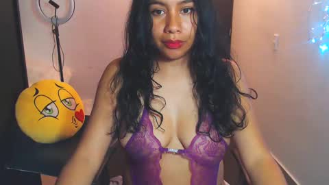 Snapshot of karolinecute chatting on 9, 3, 2025 karolinecute online show from 9, 3, 2025