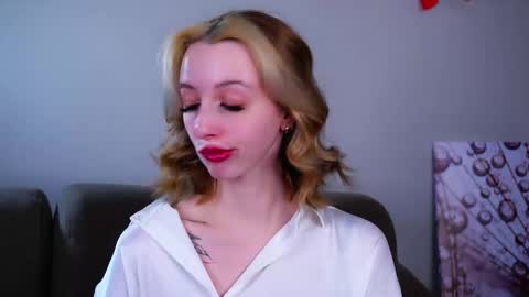 Snapshot of karonberkman chatting on 23, 2, 2026 Angel online show from 23, 2, 2026